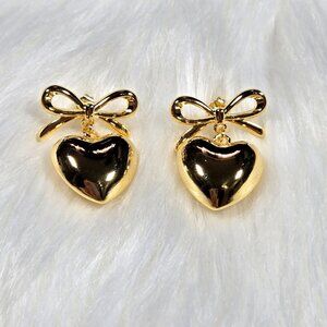 Gold Fashion Bow & Heart Dangling Earrings – Elegant Statement Jewelry
